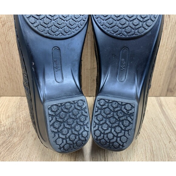 Yuu Bathanee Clog Shoes Women's Size 8.5 M Black Embossed Flower Slip On Nurse - Picture 14 of 16